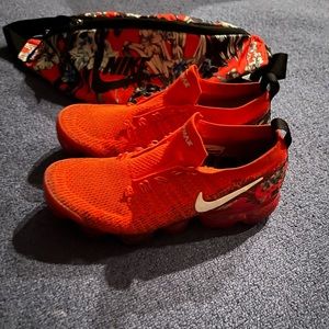 Women’s Nike Vapor Max (9) with matching Fanny Pack